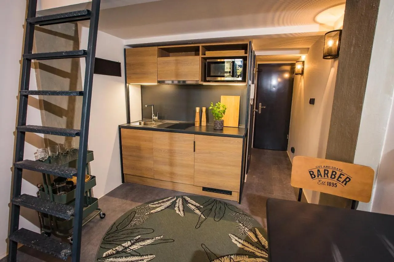 Apartment Urbanjungle - Your Trendy Loft In Central Budapest Hungary