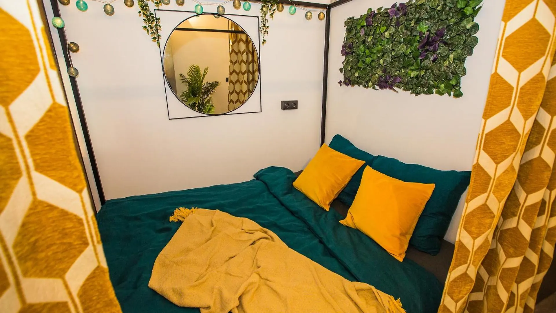 Apartment Urbanjungle - Your Trendy Loft In Central Budapest