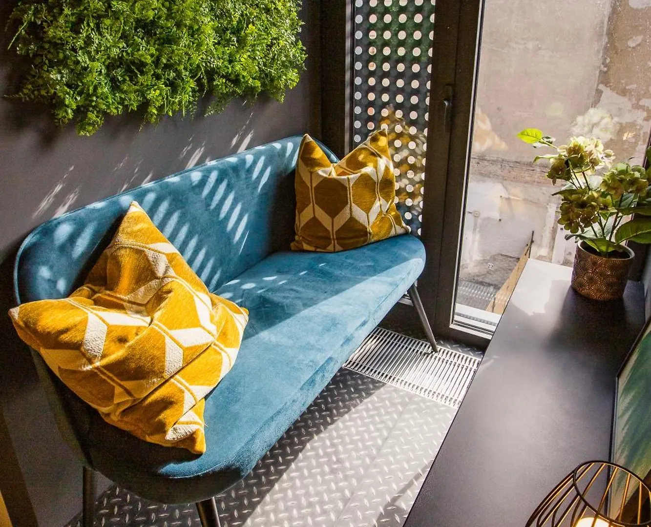 Apartment Urbanjungle - Your Trendy Loft In Central Budapest